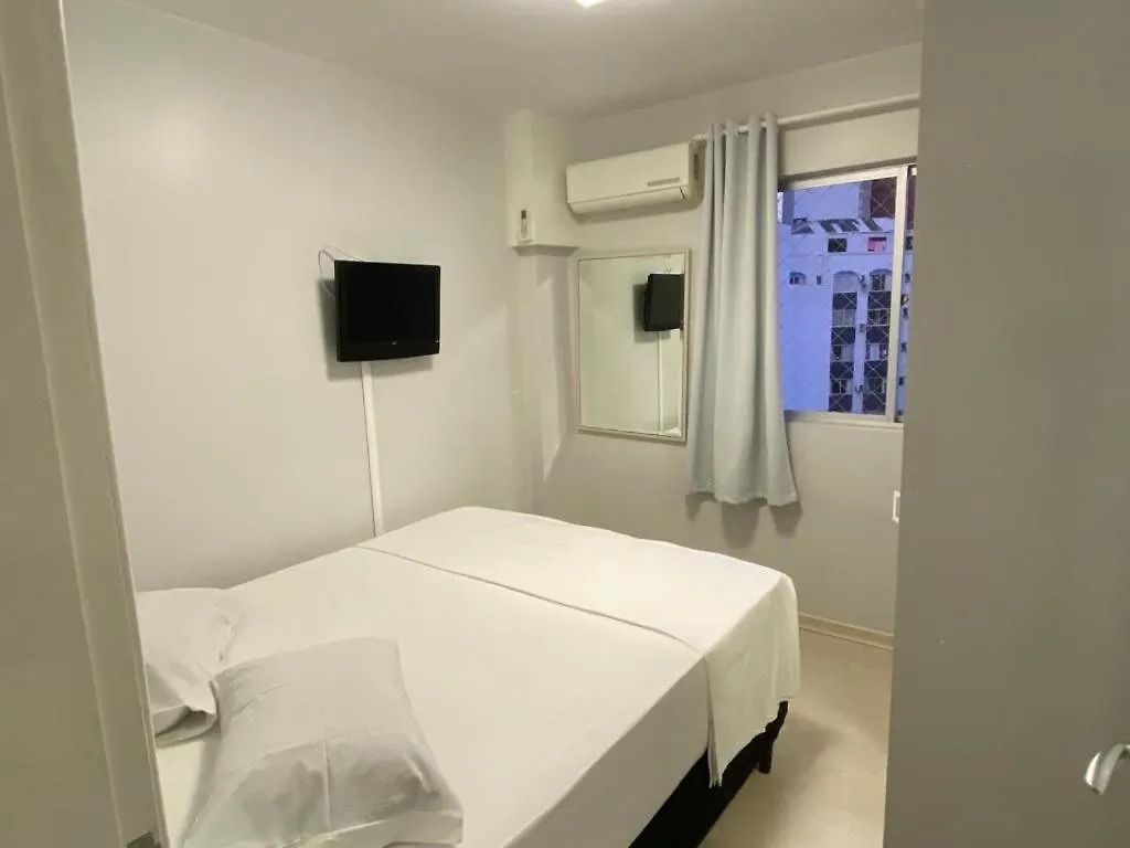 Apartamento 2 dormitórios próximo Mar Balneário Camboriú